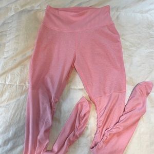 Alo yoga goddess leggings heather pink